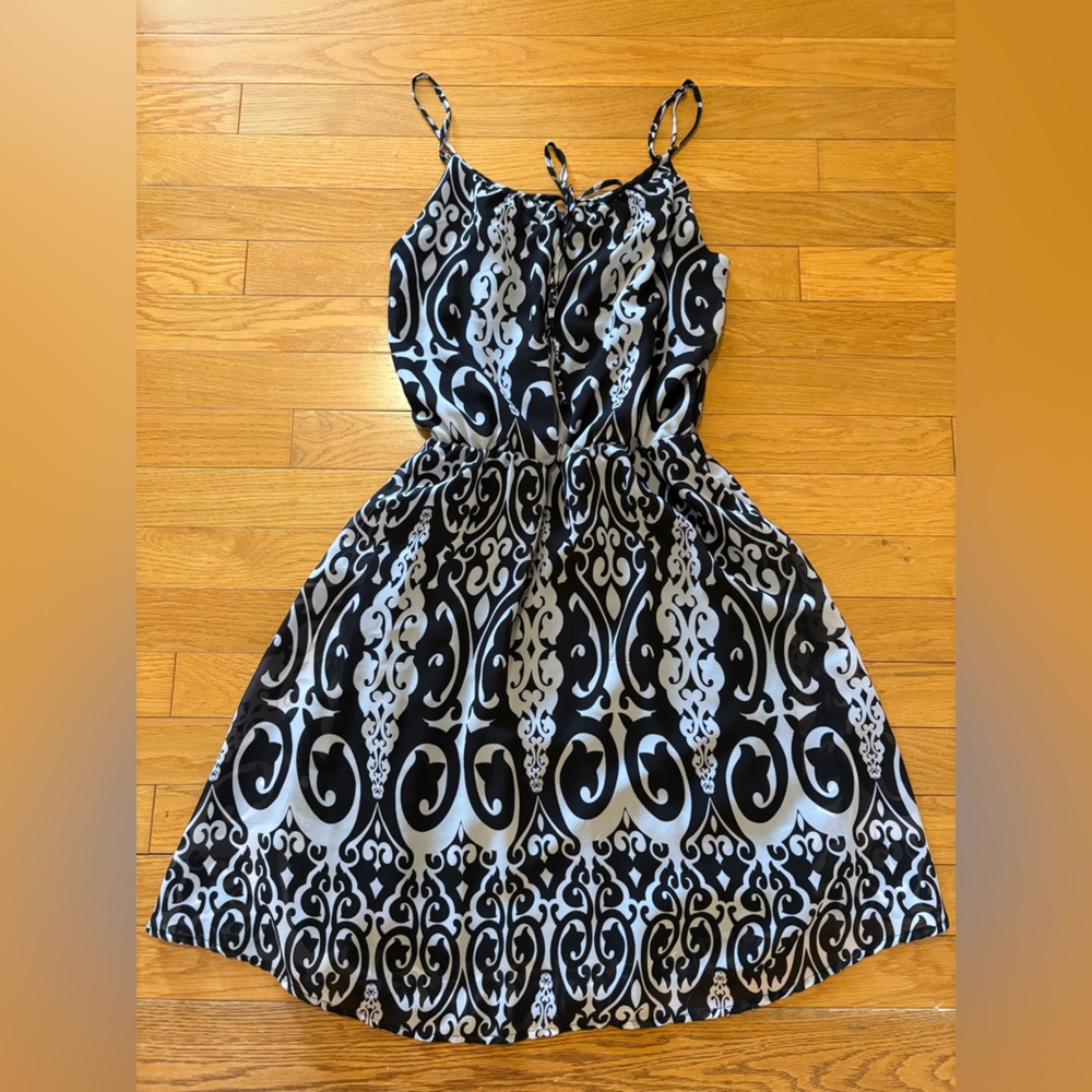 Suzy Shier Black and White Patterned Dress